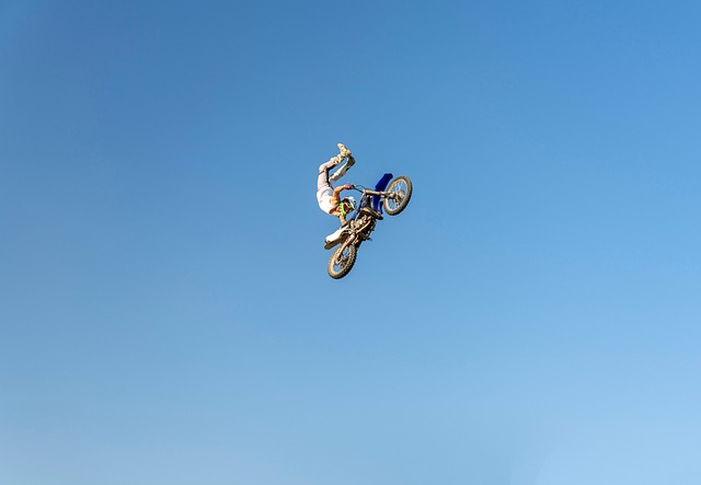 ** Soczewki kontaktowe a sport: Które soczewki sprawdzą się najlepiej podczas aktywności fizycznej? - 7 2025
