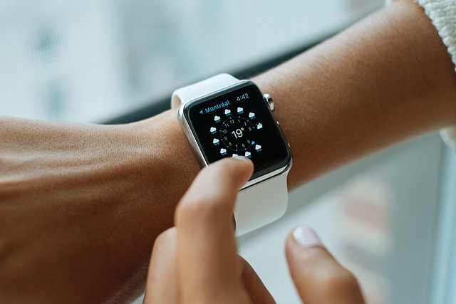 Bezpieczeństwo danych w wearables: czy możemy zaufać technologii noszonej?